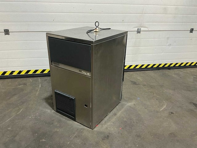 Brema cb425w-q ijsblokjesmachine - afbeelding 1 van  8