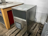 Brema ijsblokjesmachine - afbeelding 1 van  4