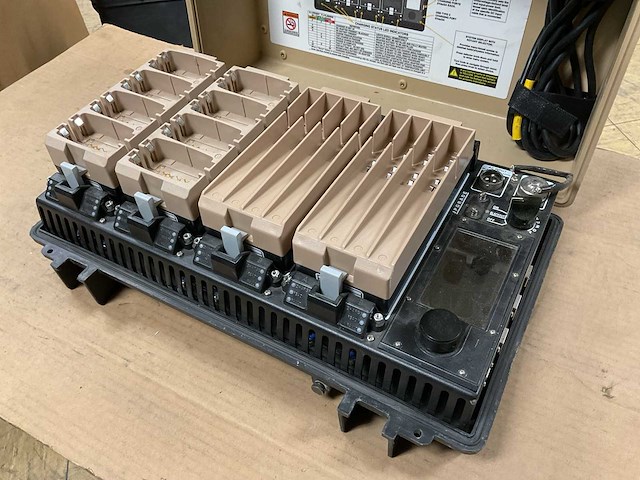 Bren-tronics inc. btc70100 battery charger - afbeelding 3 van  6