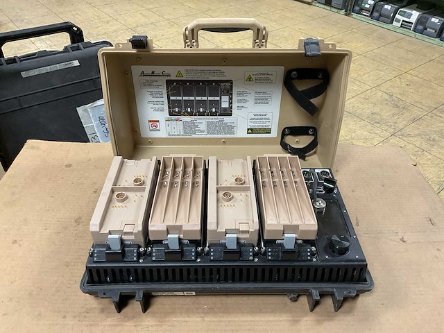 Bren-tronics inc. btc70100 battery charger - afbeelding 1 van  2