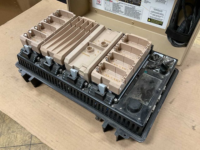 Bren-tronics inc. btc70100 battery charger - afbeelding 2 van  4