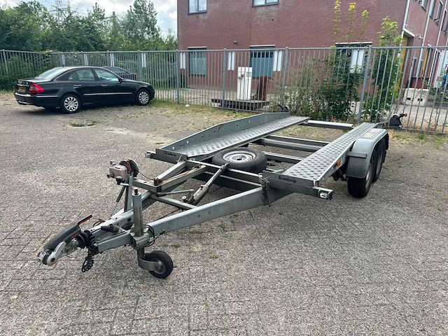 Brenderup - 2014 - autoambulance / transporter - afbeelding 1 van  13