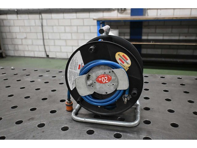 Brennenstuhl 20m pneumatische kabelhaspel - afbeelding 1 van  3