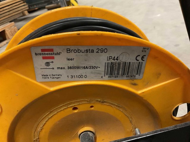 Brennenstuhl 230v 3-weg kabelhaspel - afbeelding 3 van  3