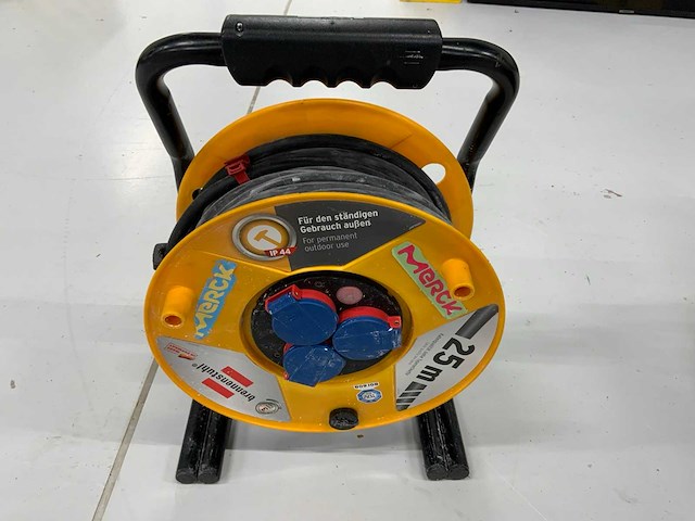 Brennenstuhl 25m verlengkabelhaspel - afbeelding 1 van  4