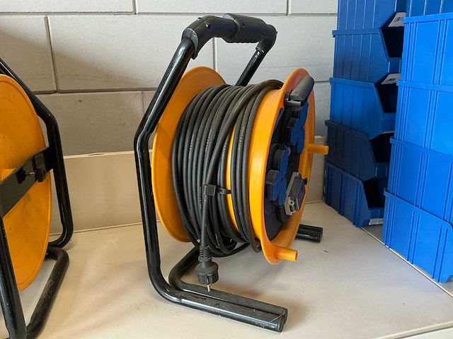 Brennenstuhl brobusta 380 - afbeelding 2 van  2