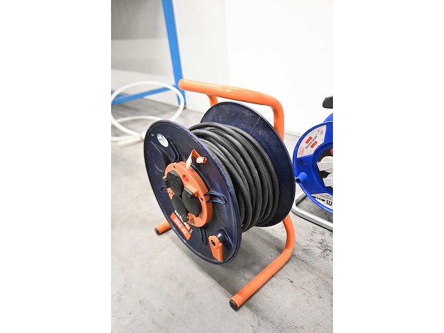 Brennenstühl / connecctra / prof haspel / rittal - 230v verlengkabelhaspels en verlengkabels (11x) - afbeelding 7 van  9