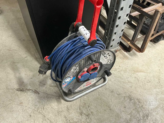 Brennenstuhl garant 2950 y315 ip44de kabelhaspel - afbeelding 3 van  6