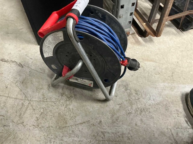 Brennenstuhl garant 2950 y315 ip44de kabelhaspel - afbeelding 4 van  6