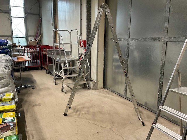 Brennenstuhl vouwladder - afbeelding 1 van  8