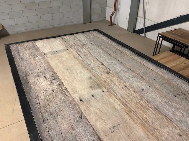 Brent eetkamertafel - afbeelding 3 van  13