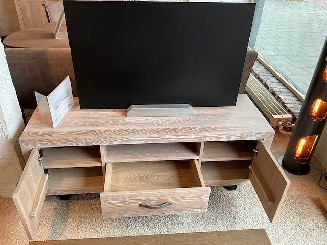 Brescia eiken tv meubel - afbeelding 4 van  6