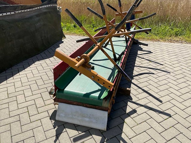 Breston stortbak - afbeelding 23 van  32