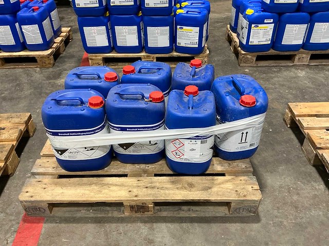 Breustedt natriumhypochloriet reinigingsmiddel (7x) - afbeelding 1 van  2