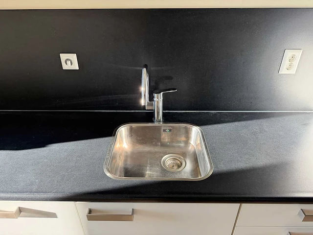 Bribus - keuken met apparatuur - afbeelding 9 van  12