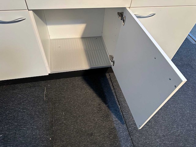 Bribus keuken - 170cm v.v. postform werkblad v.v. spoelbak, kleur w300 wit (nieuw in doos) - afbeelding 8 van  11