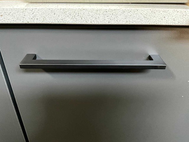 Bribus keuken - 304cm v.v. bosch inbouwapparatuur, composiet werkblad, kleur u1233 grafiet (nieuw in doos) - afbeelding 16 van  26