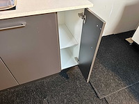 Bribus keuken - 304cm v.v. bosch inbouwapparatuur, composiet werkblad, kleur u1233 grafiet (nieuw in doos) - afbeelding 9 van  26