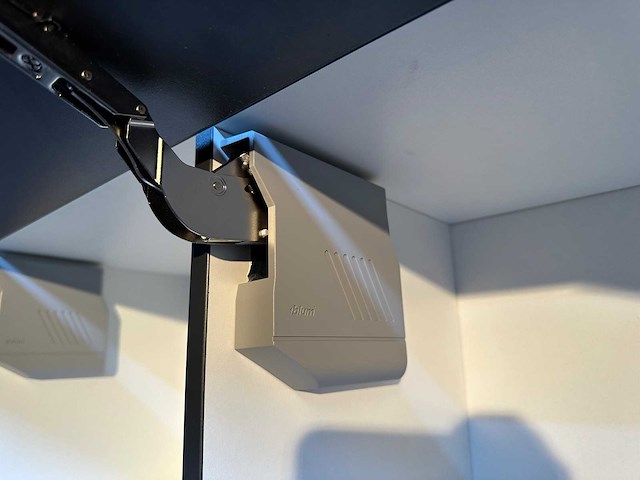 Bribus keuken - hoekopstelling v.v. bosch inbouwapparatuur, composiet werkblad, kleur u1233 grafiet (nieuw in doos) - afbeelding 27 van  27