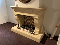 Bricolo natuurstenen schouw met open gashaard - afbeelding 2 van  6