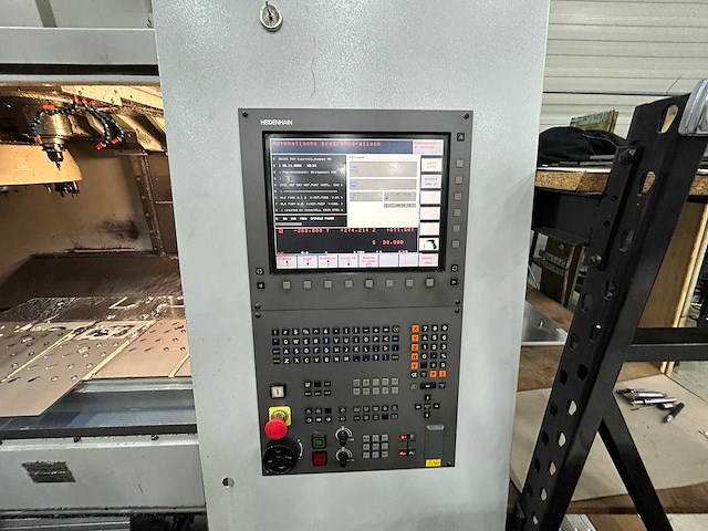Bridgeport - 2004 - vmc 1000.22 - verticale machinecentra - afbeelding 14 van  18