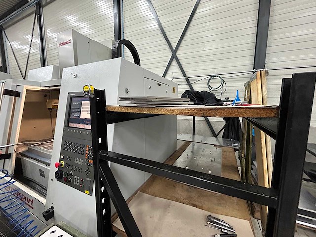 Bridgeport - 2004 - vmc 1000.22 - verticale machinecentra - afbeelding 11 van  18