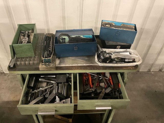 Bridgeport serie 1 handmatige verticale freesmachine - afbeelding 13 van  25