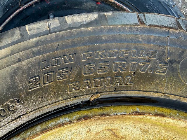 Bridgestone - band 205/65r17.5 (5x) - afbeelding 15 van  20