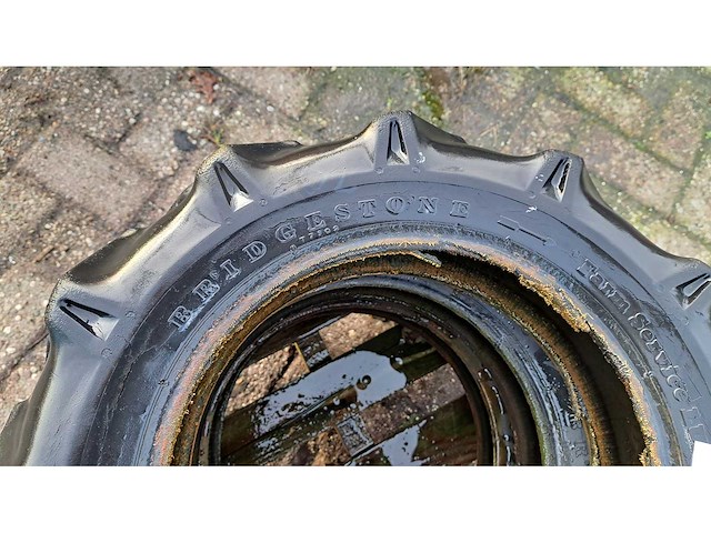 Bridgestone - minitractorband 5x12 - overige agrarisch - afbeelding 3 van  4