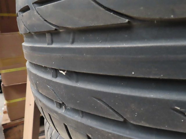 Bridgestone - potenza s001 255/40r19 - autoband (4x) - afbeelding 4 van  6