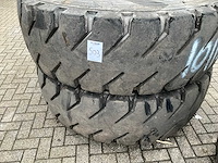 Bridgestone 18.00r25 volrubber industrie band met velg (4x) - afbeelding 5 van  8