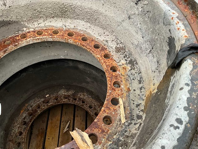 Bridgestone 18.00r25 volrubber industrie band met velg (4x) - afbeelding 6 van  8