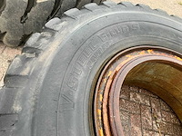 Bridgestone 21.00 r35 band met velg (4x) - afbeelding 4 van  26