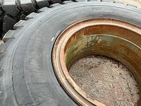 Bridgestone 21.00 r35 band met velg (4x) - afbeelding 8 van  26