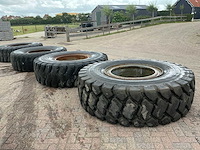 Bridgestone 21.00 r35 band met velg (4x) - afbeelding 20 van  26
