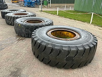 Bridgestone 21.00 r35 band met velg (4x) - afbeelding 22 van  26