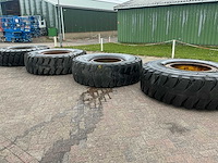 Bridgestone 21.00 r35 band met velg (4x) - afbeelding 23 van  26