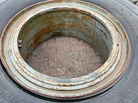 Bridgestone 21.00 r35 band met velg (4x) - afbeelding 1 van  4