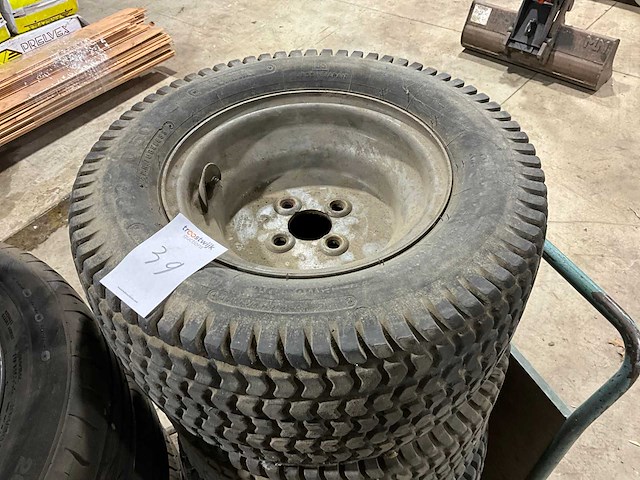 Bridgestone 22x10.50-12 gazonband (4x) - afbeelding 1 van  9