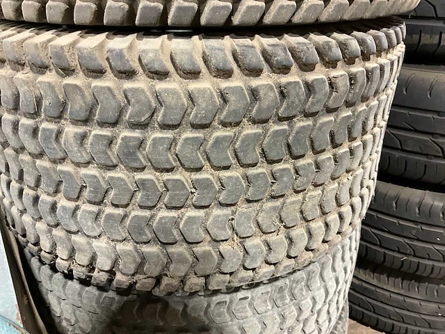 Bridgestone 22x10.50-12 gazonband (4x) - afbeelding 7 van  9