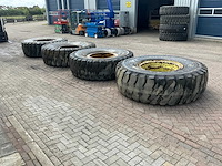 Bridgestone 24.99r35 band met velg (4x) - afbeelding 17 van  21