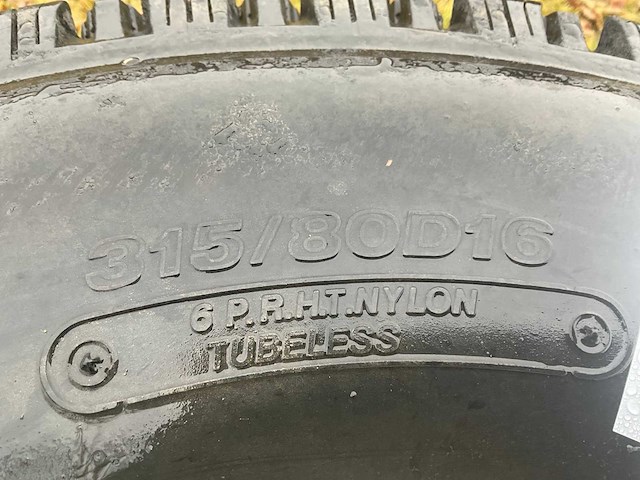 Bridgestone ag mower band met velg (2x) - afbeelding 2 van  5