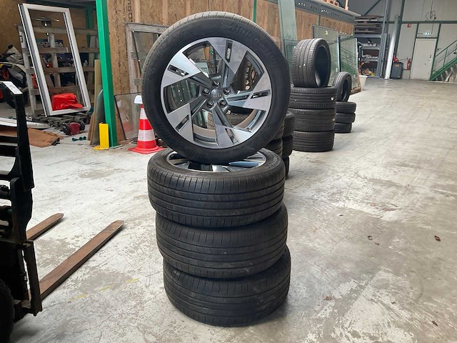Bridgestone alenza autoband op velg, 20”, audi etron (4x) - afbeelding 3 van  7