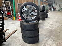 Bridgestone alenza autoband op velg, 20”, audi etron (4x) - afbeelding 3 van  7