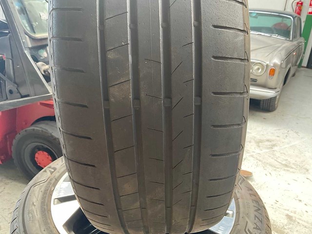 Bridgestone alenza autoband op velg, 20”, audi etron (4x) - afbeelding 5 van  7