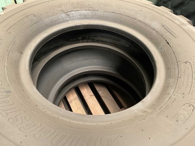 Bridgestone band (2x) - afbeelding 1 van  3
