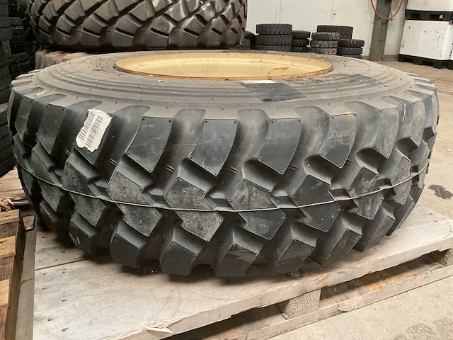 Bridgestone band - afbeelding 1 van  3