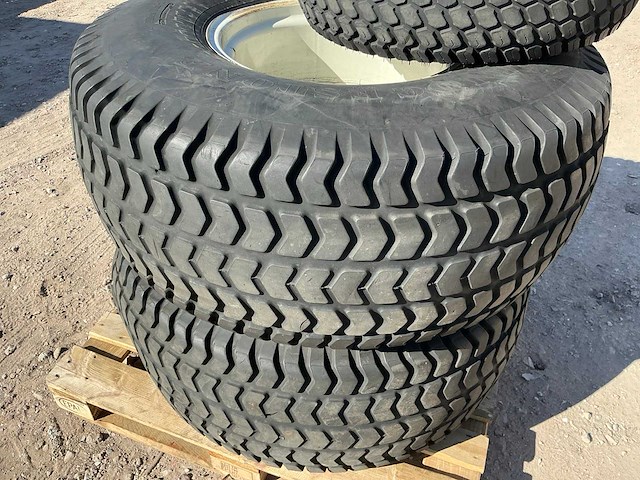 Bridgestone / bkt band, wiel en velg (4x) - afbeelding 4 van  5