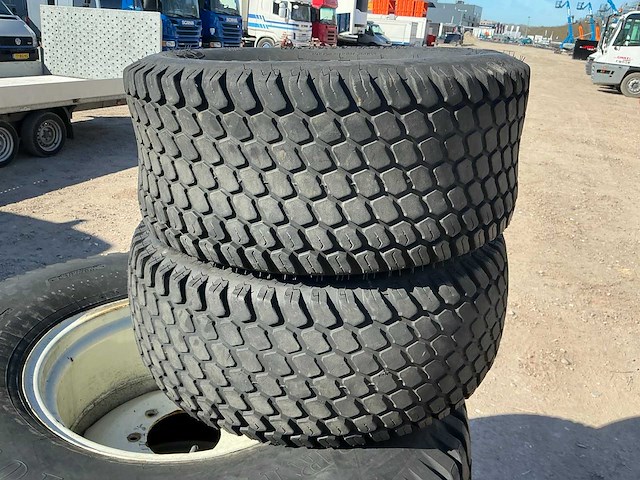 Bridgestone / bkt band, wiel en velg (4x) - afbeelding 3 van  7