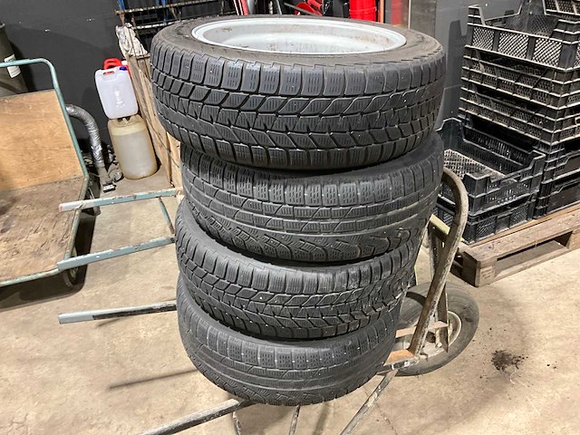 Bridgestone blizzak lm-25 205/55r17 autoband - afbeelding 7 van  10